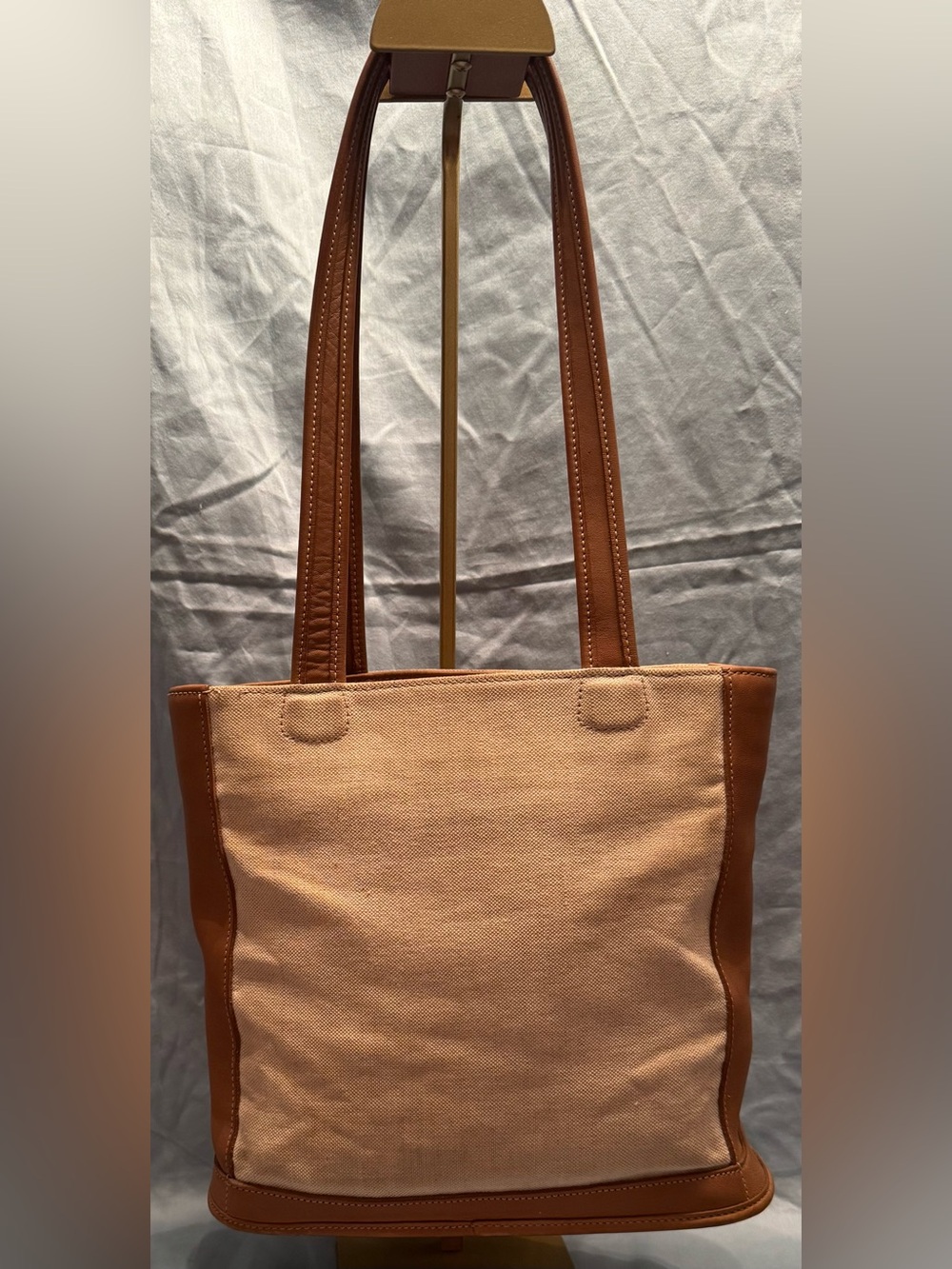 Coach Bleecker Canvas Bucket Tote / Tote Bag Vintage Manufactured December 1999 - Picture 2 of 13